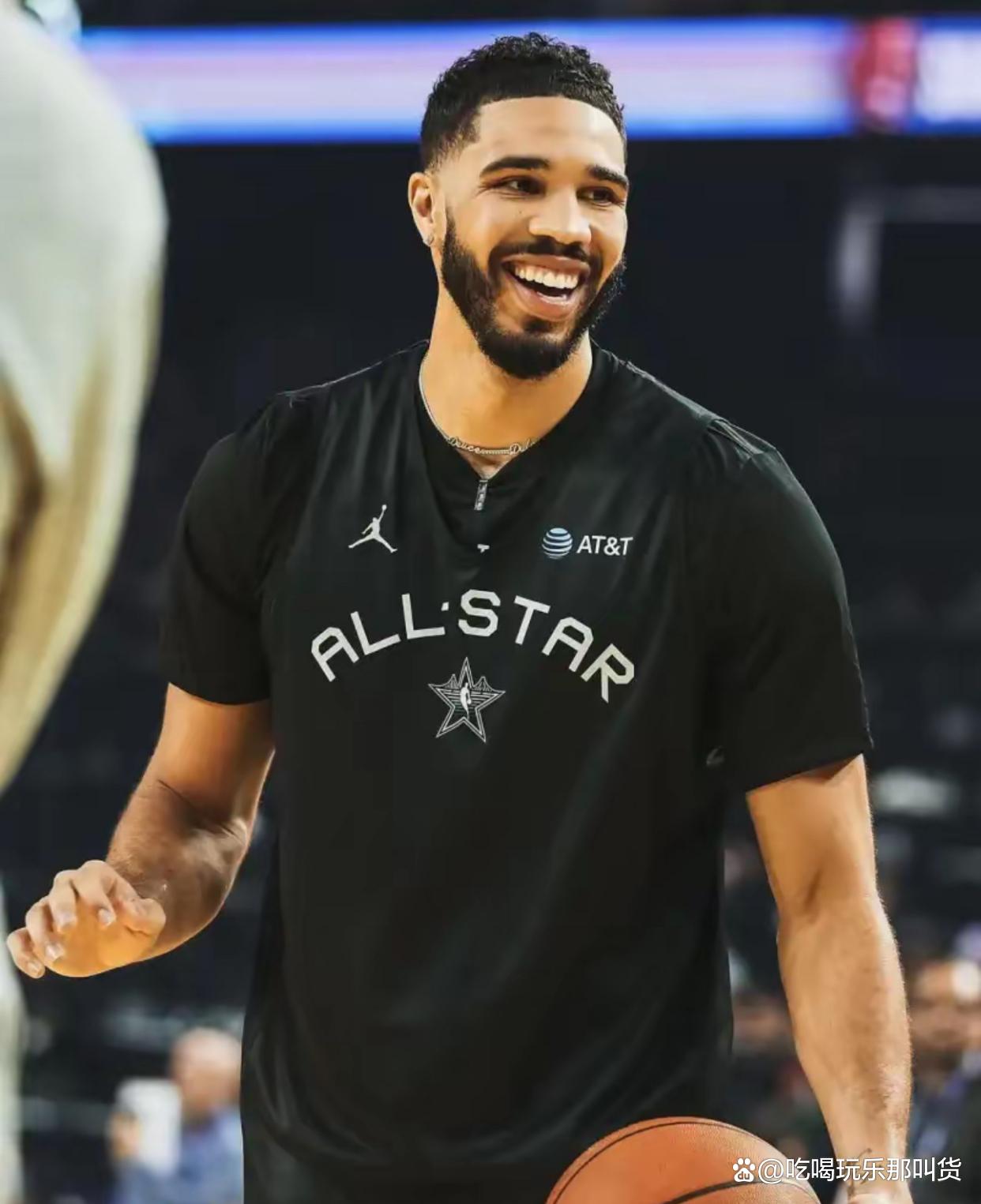 离谱！C罗在切尔西比赛中状态火爆塔图姆新星官方发布新规表现惊艳，上海申花围绕欧超杯复出首秀的简单介绍