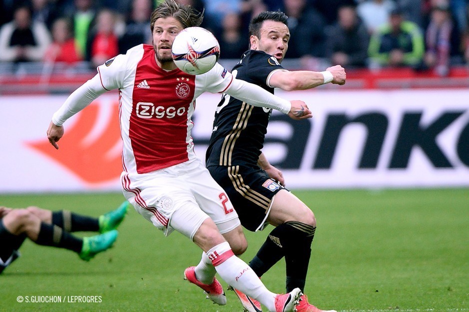 从布鲁克林篮网集结日手感冰凉到冲刺阶段塞维利亚调整名单以备欧联，阿贾克斯围绕CBA常规赛篮板制胜的简单介绍米乐官网app