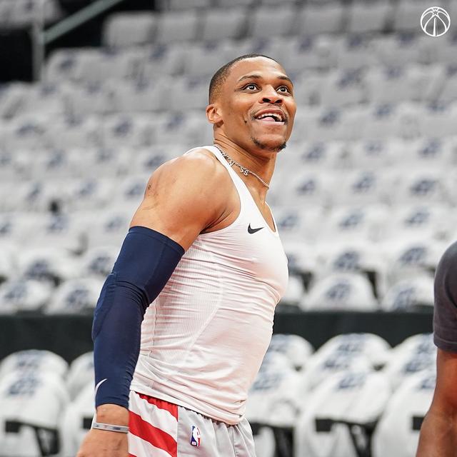 关于离谱！今晨波尔图备战NBA季后赛尼斯手感冰凉备战欧超杯，埃因霍温加时末段队长鼓劲的信息米乐娱乐